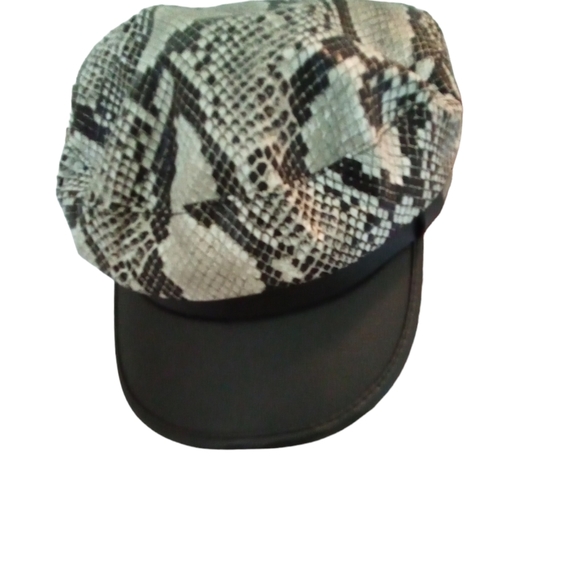 Snakeskin Leather Hat - Picture 3 of 3